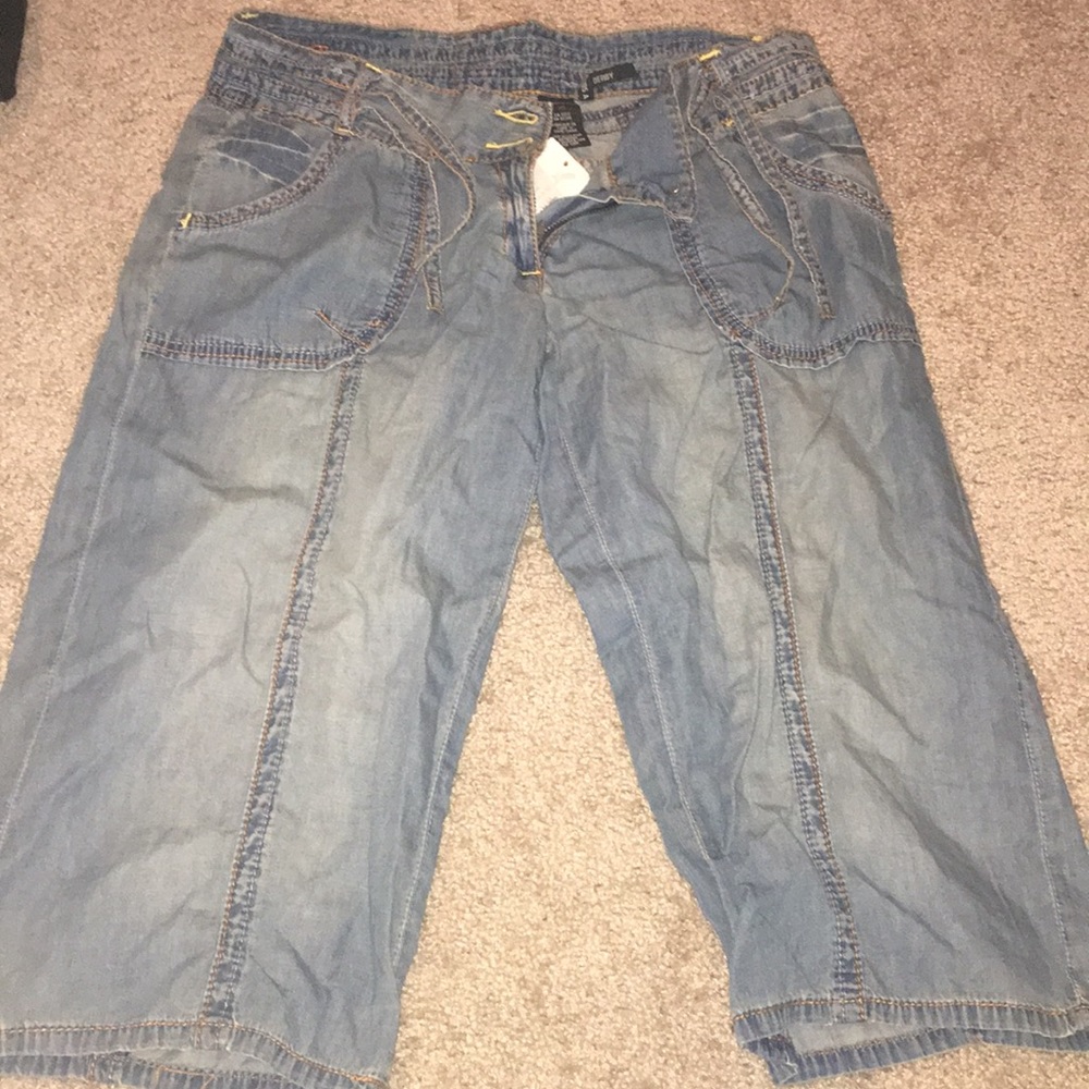 Derby Bermuda Shorts Size 30
